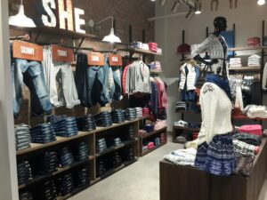 she Ambience Mall - Gurgaon 1